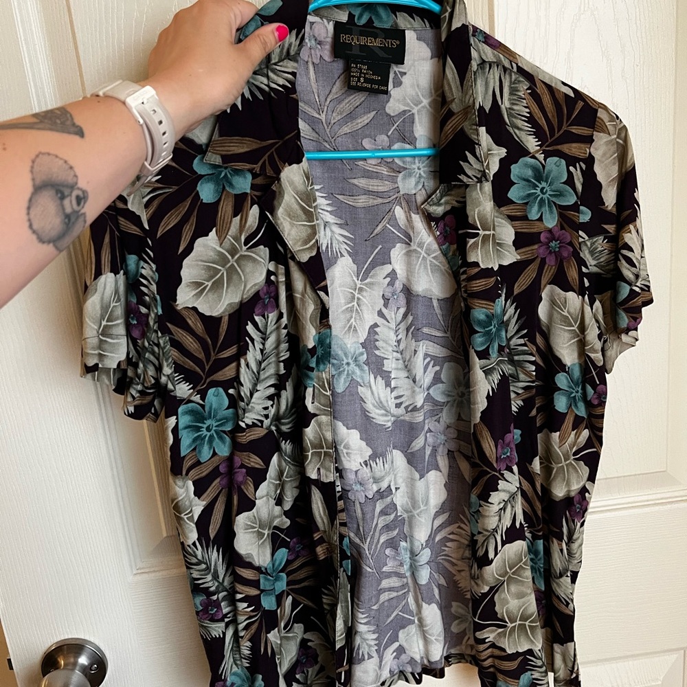 Tropical Vibes! Vintage Hawaiian Button-Down by Requirement - Size Small
